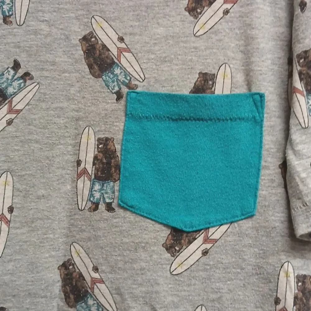 🩷OLD NAVY Boys Size 8 Regular Bear Surfing Tshirt. Gray/Multi colored